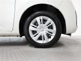 タイヤサイズは165/65R14です。
