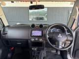 内装は、視認性の良い視界作りで運転もしやすい工夫が施されており、操作スイッチも手の届きやすい位置に配置されています♪