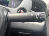 【 オートライト 】オートライトなのでライトの点け忘れを気にすることなく運転が出来ます。