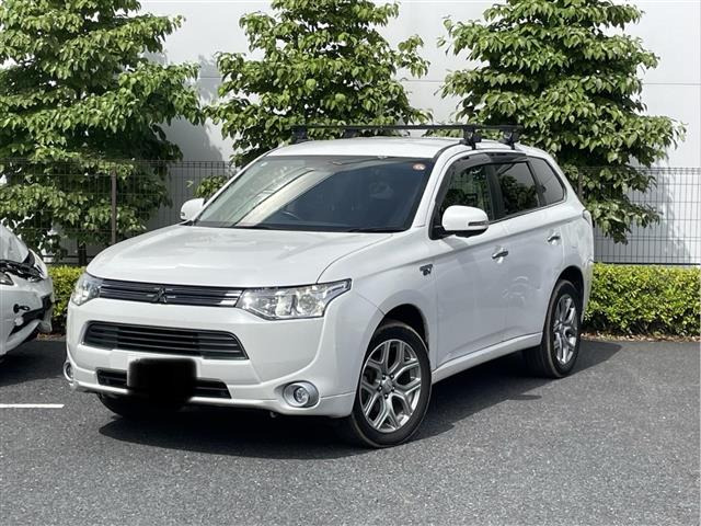 アウトランダーPHEV 2.0 G ナビパッケージ 4WD 4WD 修復歴無し