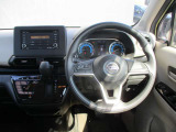 デイズの運転席廻りになります。