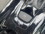 【電動パーキングブレーキ】ブレーキを踏んで停車したときにブレーキペダルから足を離しても停車状態を維持することができます。