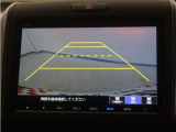 バックカメラ搭載です!車庫入れが苦手な人はもちろん、車両感覚に自信がある人にもお勧めです!見えない箇所が見えるようになるので、低い障害物や隠れてしまっている子供の存在等にも気付く事が出来ます。