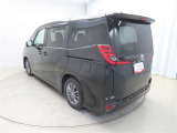 展示車はお客様のお住いの近くのネッツトヨタ石川のお店まで移動も可能です。最寄りの店舗までお気軽にご相談ください。