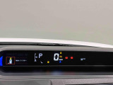 TFTカラ-マルチインフォメ-ションディスプレイ4.2インチの液晶画面に、安全・安心のコンテンツやオ-トエアコンのステ-タスなど、さまざまな運転情報を表示し見やすさにこだわったメ-タ-です♪