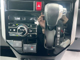 電動パーキングブレーキを搭載。スイッチ操作でパーキングブレーキを作動・解除することが可能ですので、操作の力が不要ですよ♪