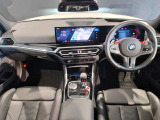 ☆センターパネルを運転席側に僅かに傾けたBMW独特のインパネ☆【駆け抜ける歓び】はここからもスタートしております☆
