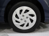 タイヤサイズは185/60R15です。