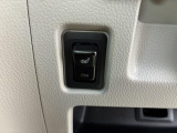 寒い日のドライブを快適にする運転席シートヒーターが付いてます