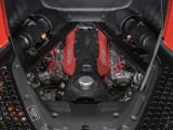 4.0L V8ツインターボエンジンと3基の電気モーターを組み合わせた、フェラーリの革新的なPHEVモデルです。