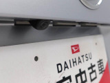 バックの苦手な初心者や女性にうれしいバックモニター 運転席の死角になる真後ろが確認できます。 (^^♪