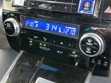 左右独立温度コントロールフルオートエアコンです。運転席、助手席それぞれで独立して温度設定ができます。冷え性の方が乗っても安心ですね♪