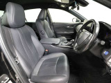 ゆったり室内で運転もしやすいです♪使い勝手の良い配置も考えられています!!