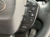 ナビゲーションに視線を移さず、ハンドルから手を離さず、運転に集中したまま手元でオーディオ操作できます♪