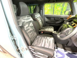 運転席シート廻りは使用感も少なく、良好な状態となっています。丁寧に使われていたことがよくわかりますね。
