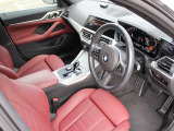 BMWのテーマは昔から変わらず、『駆け抜ける歓び』をお客様にご体感いただく事をモットーとしております。他社との違いを乗ればきっと実感していただけます。