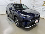 広々とした車内空間に優れた燃費性能。更にデザインも上質で人気のお車です!