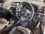 ☆センターパネルを運転席側に僅かに傾けたBMW独特のインパネ☆【駆け抜ける歓び】はここからもスタートしております☆