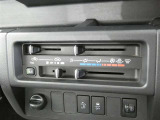 マニュアルエアコン装着です。夏は、快適に、冬でも車内の曇りを取ってくれるので安全です。