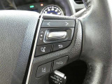 ステアリングスイッチで車両情報を切り替えて必要な必要な情報を確認したりできます。