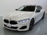 FR車ベースならではのロングノーズと緩やかに下降するルーフラインが美しい。