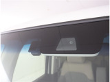 TOYOTA SAFETY SENSEは道路状況、車両状態、天候状態及びドライバーの操作状況などによっては、作動しない場所があります。あくまで運転補助機能です。