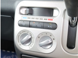 【車屋】として、長く車業界に従事した経験豊富なスタッフが多数在籍しております。