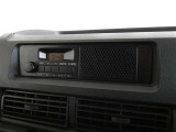 純正のAM/FMカーラジオを装備です。