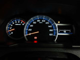 展示車は全てトヨタの車を知り尽くしたエキスパートが基本性能に関わる機能や状態を徹底的にチェックしています。消耗部品の事前交換など法定12ヶ月点検相当の点検・整備を必ず実施しています。
