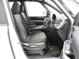 運転席・助手席ともにシートヒーターで寒い朝でも暖かです!
