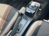 店舗にて現車の確認もいただけますので、お電話で在庫のご確認の上是非ご来店くださいませ。