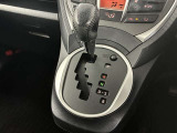 お支払い方法はご相談下さい。分割払い、残価設定型の分割払いも可能です。ご希望のお車があってもご予算がという方もお気軽にどうぞ。車に関する事柄は当店にすべてお任せ下さい。 月曜定休、営業時間AM9:40
