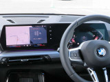 ◆iDriveを装備。操作系統をディスプレイから独立させることで、人間工学に基づいた最適な運転環境を実現しております。◆