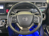 【純正革巻きステアリング】上質な革を使用することで、手にしっかり馴染みとても運転しやすいハンドルです♪