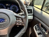 ハンドル右部です。車速追従や走行モードの切り替えが可能です。
