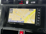 【ナビ画面】主に地図を表示し、目的地へのルート案内や渋滞情報などを表示するために使われます。