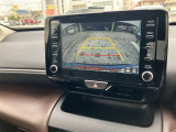 バックガイドモニターで、後方を確認しながら安心して駐車することができます。運転初心者も熟練者も必須の機能ですよ!