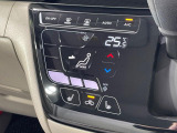 【オートエアコン】一度お好みの温度に設定すれば、車内の温度を検知し風量や温度を自動で調整。暑い&hellip;寒い&hellip;と何度もスイッチ操作をする必要はありません。快適な車内空間には必須の機能ですね♪