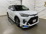 広々とした車内空間に優れた燃費性能。更にデザインも上質で人気のお車です!