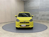 お車購入のポイントとなるフロントマスクです!シャープな目つきが印象的なデザインのヘッドランプです。