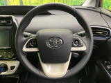 【純正革巻きステアリング】上質な革を使用することで、手にしっかり馴染みとても運転しやすいハンドルです♪
