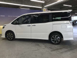 エンジンルーム、室内、クリーニング済みです。厳選したお車を屋内展示場にて展示中☆車両品質には自信がございます!ぜひ一度ご来店ください!!