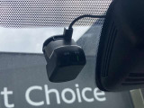 ドライブレコーダー☆いくら安全運転をしていても、事故に巻き込まれることもあります。万が一のときに証拠として使えるドライブレコーダー純正オプションで4万円ほどかかるものが付いています!