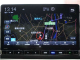 純正11.4インチHondaCONNECTナビ(LXM-247VFLi)&バックカメラが装備されているので、普段の使い勝手もロングドライブも快適です。