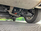 お車を安心してお乗りいただく為には、足回りの定期点検が欠かせません。サービスサポート(有償保証)では無料点検もご提供しており、安心のカーライフをお過ごしいただけるサポート体制が整っています。