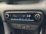 オートエアコンは温度を設定するだけで、自動で風量などを設定してくれます。運転しながら操作も必要ないので、安全性も向上します。
