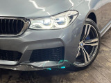 ●LEDヘッドライト:夜間走行時も良好な視界を確保し安心して運転できる高輝度LEDヘッドライトを装備!点灯速度が早く、消費電力も抑えられています。