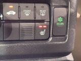 運転席にはシートヒーターが付いています!寒い日に便利な装備ですね。