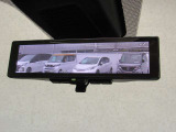スマートルームミラー★車両後方のカメラ映像をミラー面に移して、いつでもクリアな後方視界を確保します♪