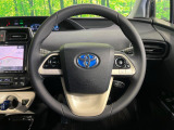 【純正革巻きステアリング】上質な革を使用することで、手にしっかり馴染みとても運転しやすいハンドルです♪